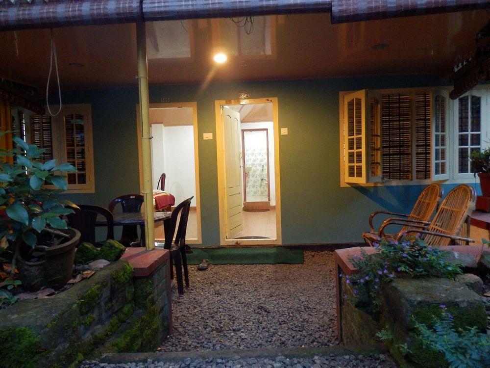 Green Garden Cottage Thekkady Exteriör bild