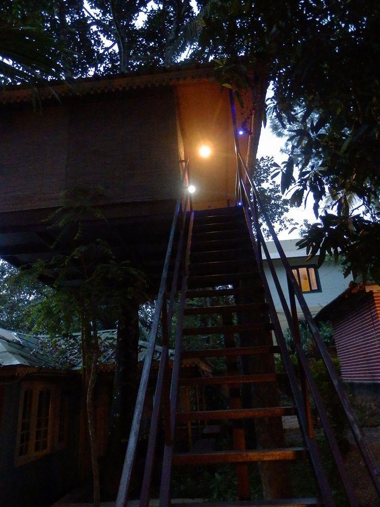 Green Garden Cottage Thekkady Exteriör bild